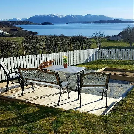Kjorsvik Ovre Apartment *